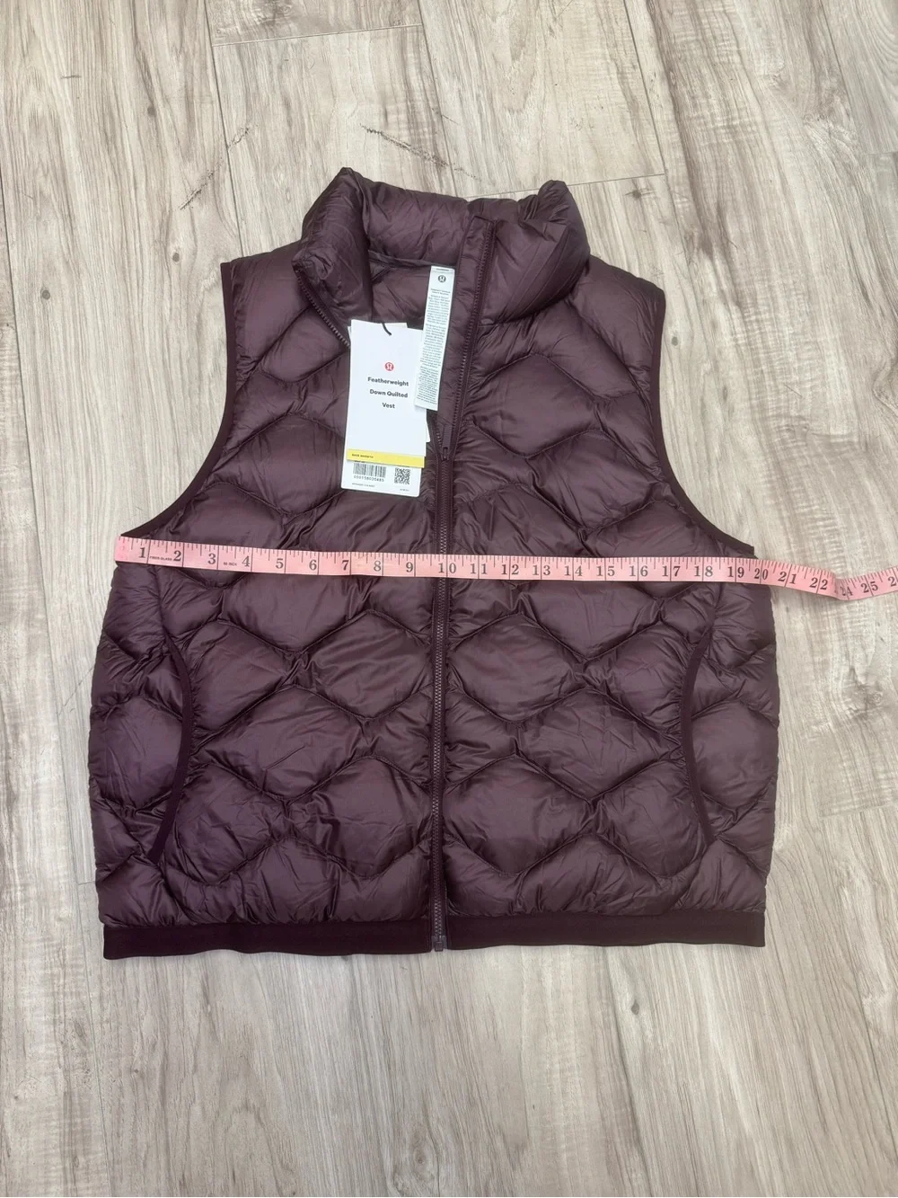 Lululemon Featherweight 900-Down-Fill Quilted Vest in Black Plum